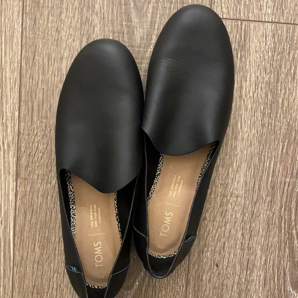 Like new leather toms! Worn 3 times.